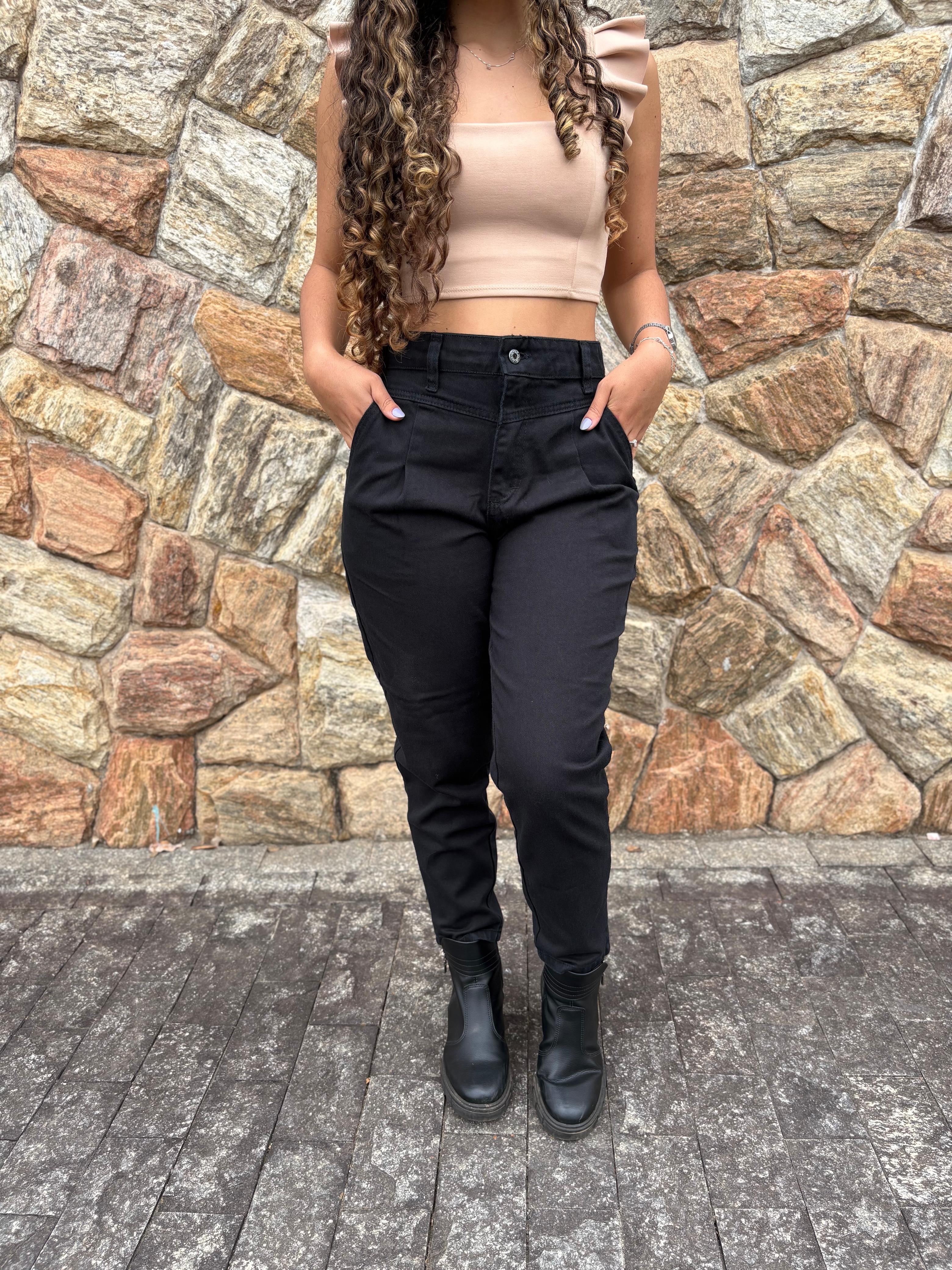 Calça Cenoura - Preta