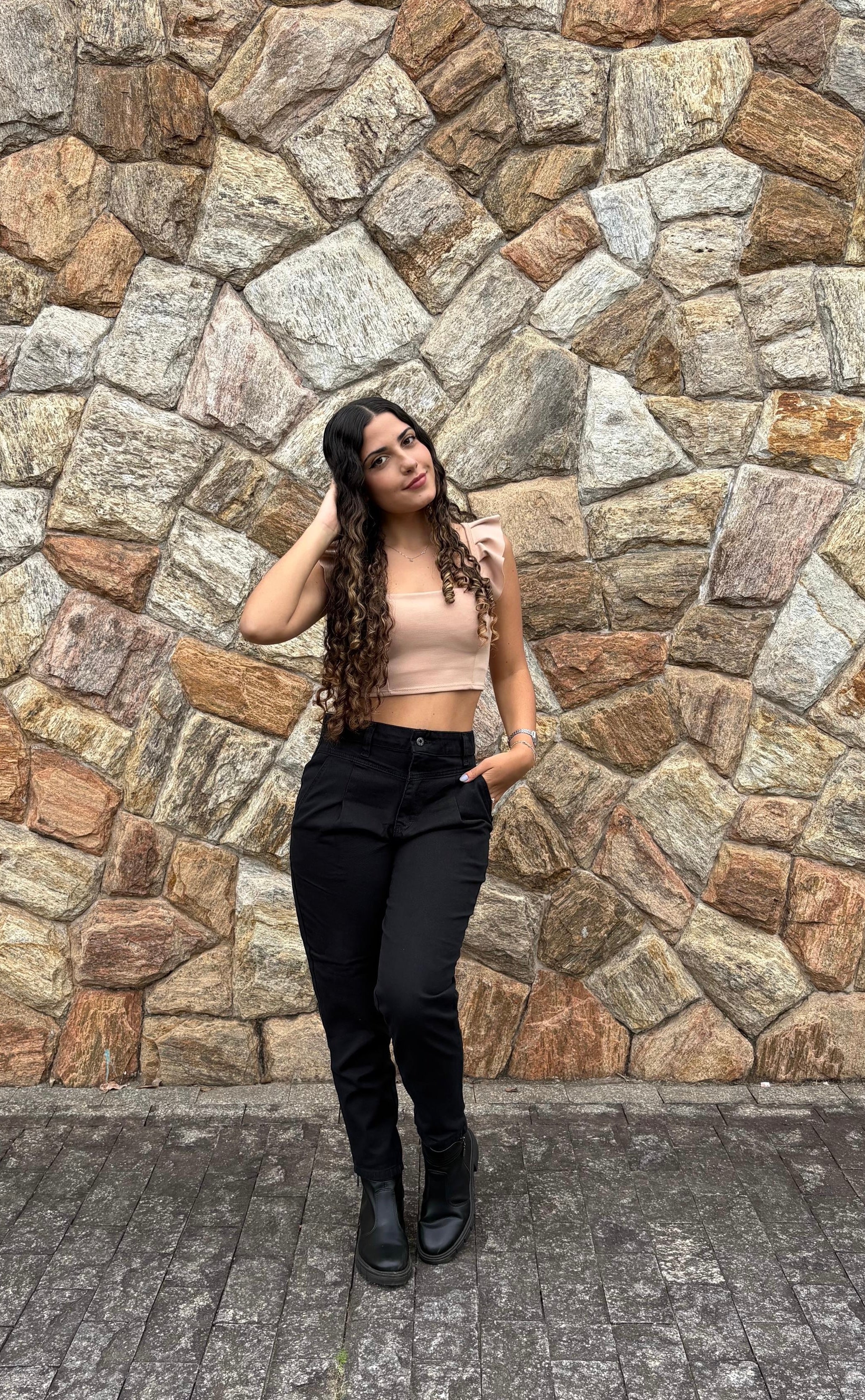 Calça Cenoura - Preta