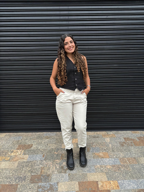 Calça Cenoura - Areia