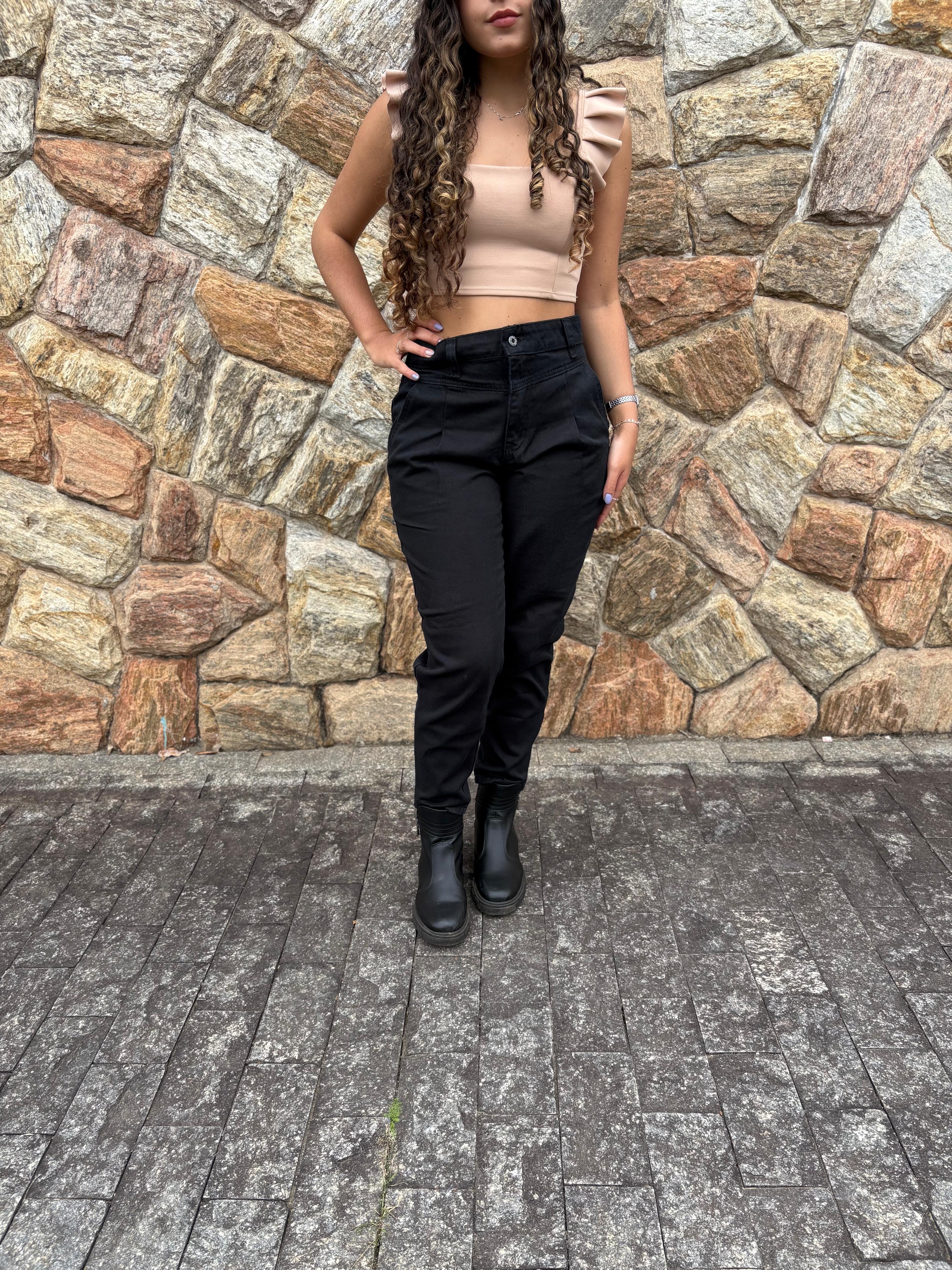 Calça Cenoura - Preta