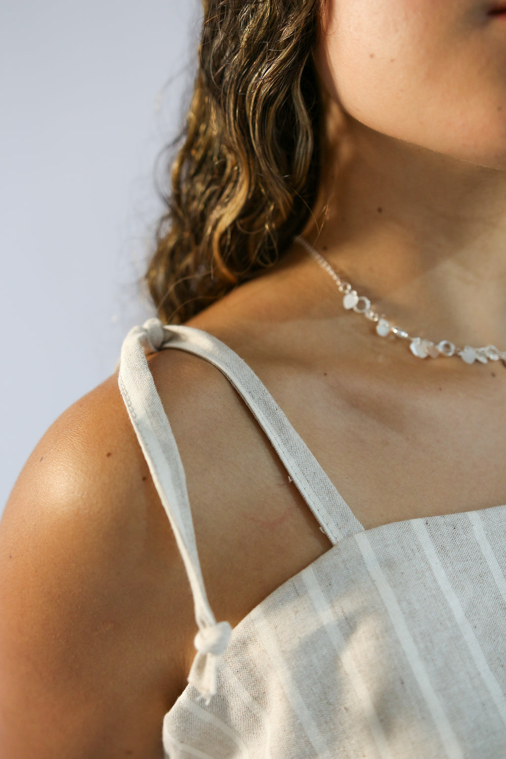 Cropped Alfaiataria Palha Com Branco