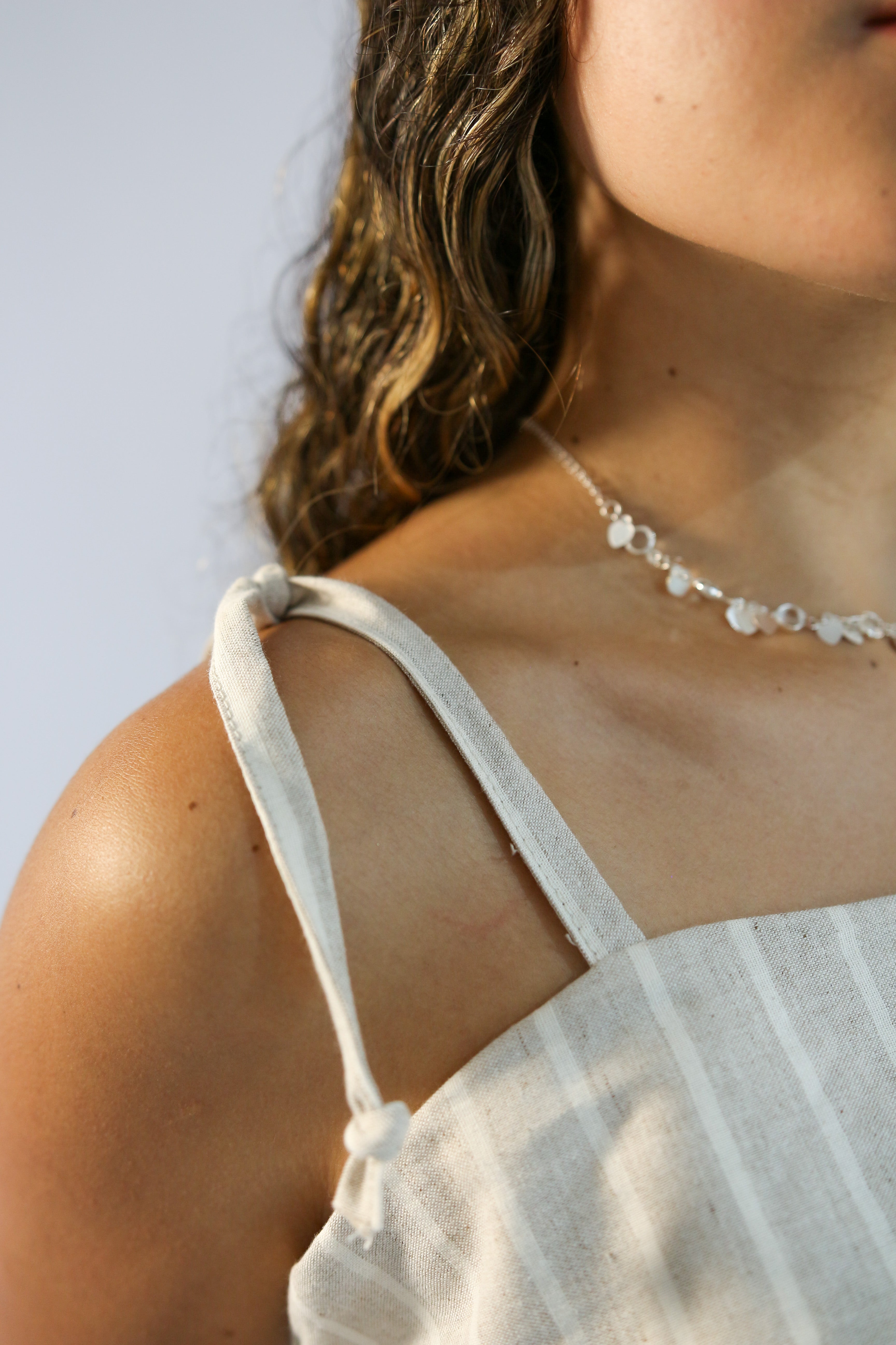 Cropped Alfaiataria Palha Com Branco