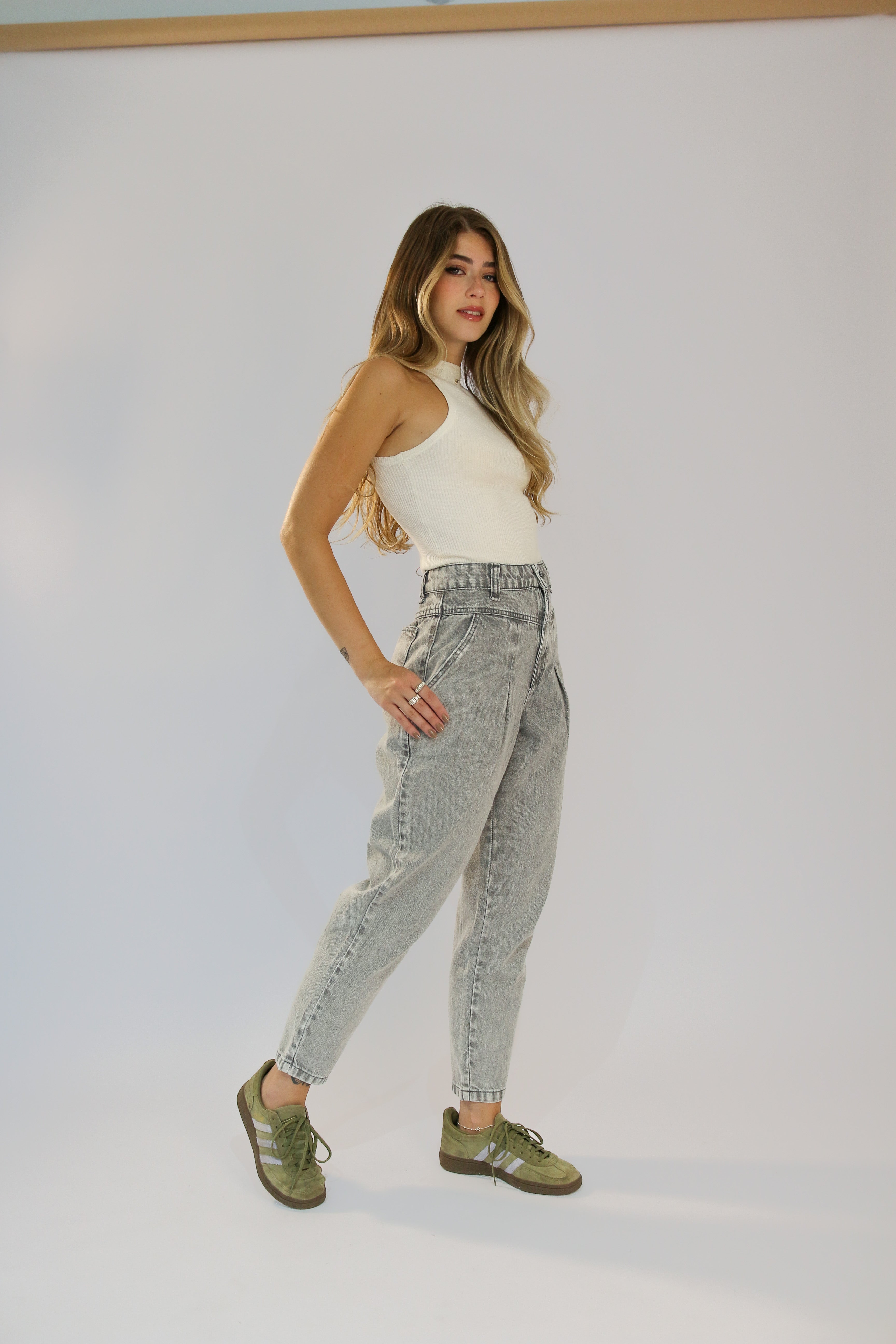 Calça Cenoura Jeans Marmorizado