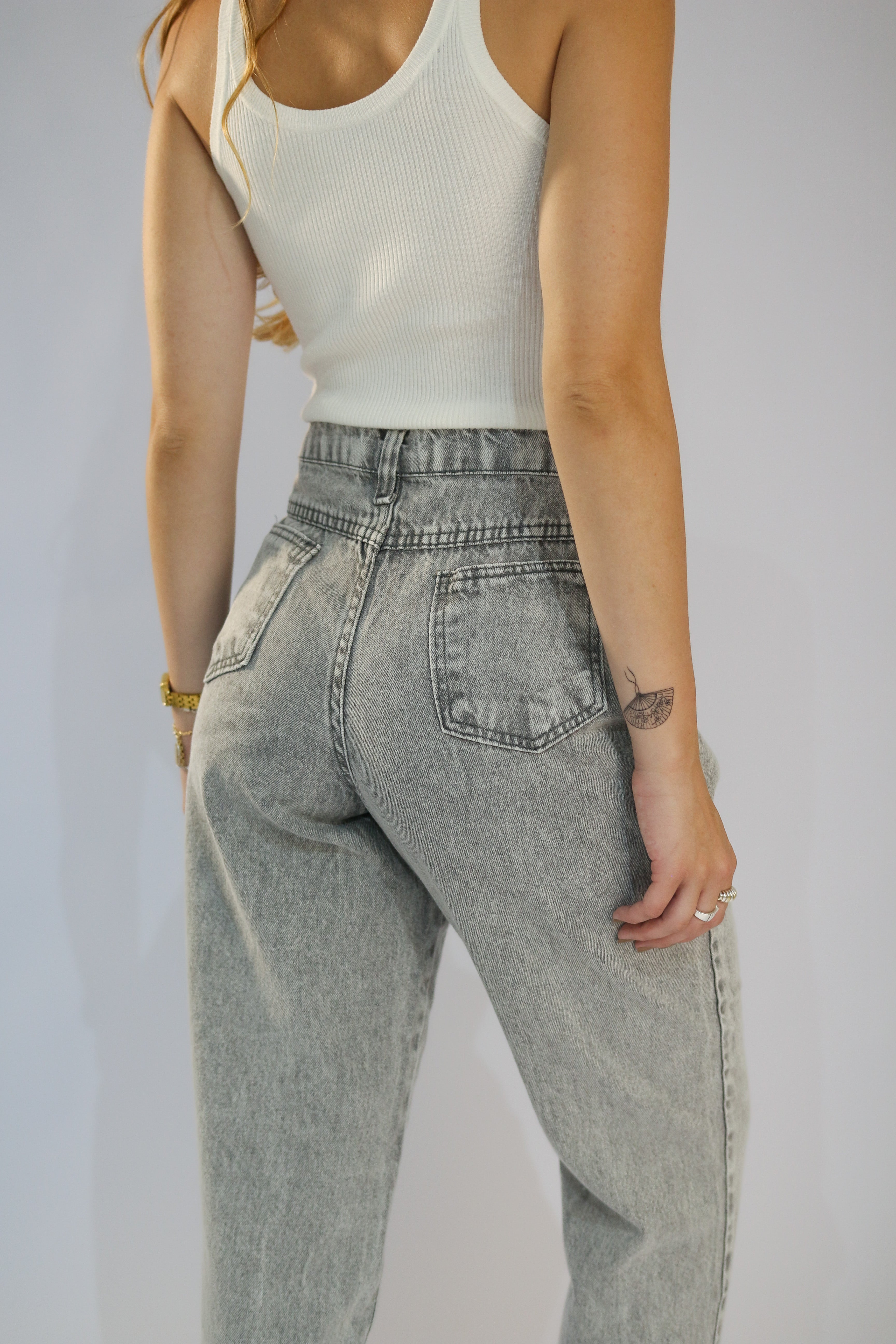 Calça Cenoura Jeans Marmorizado
