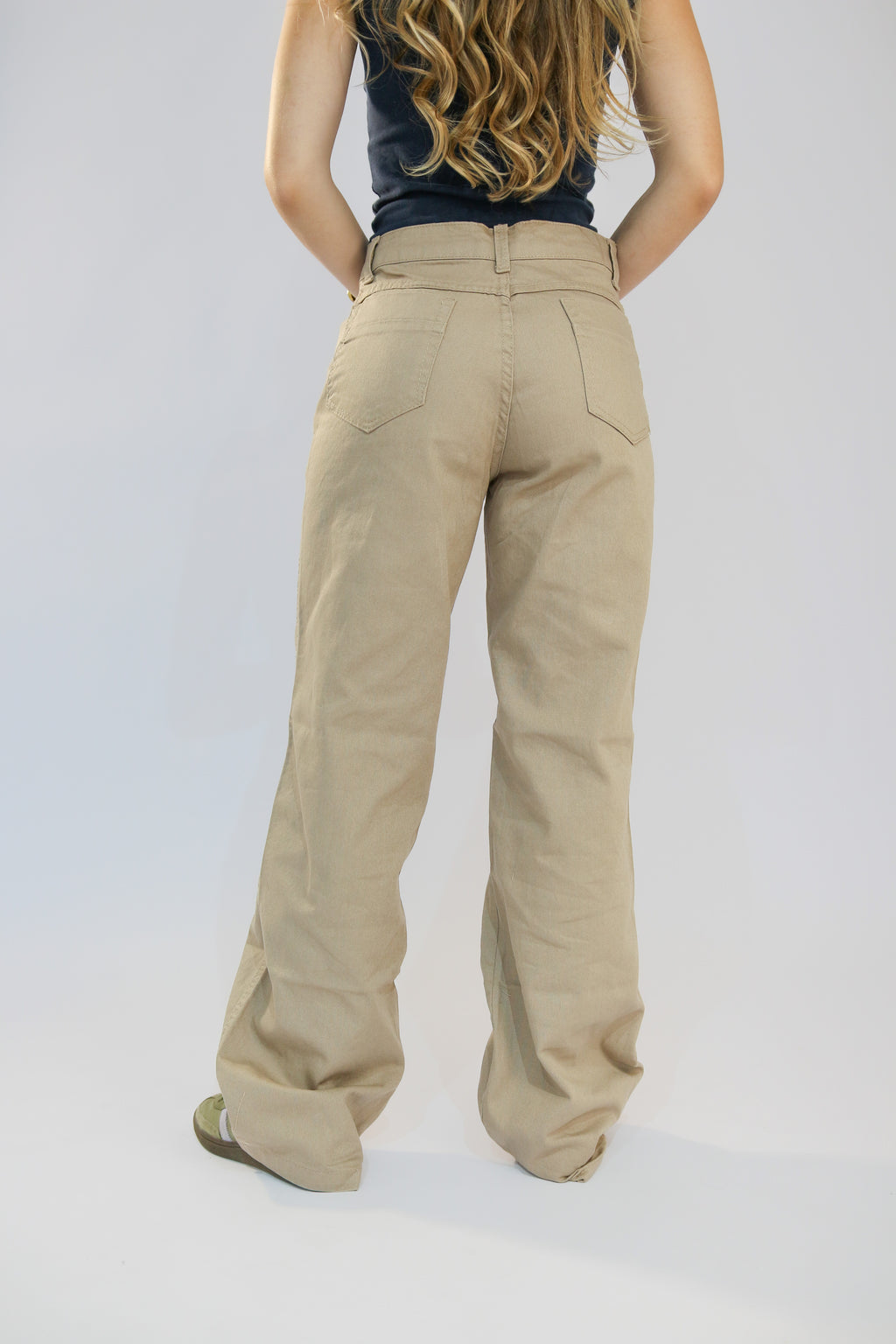Calça Wide Leg Clássica Cáqui