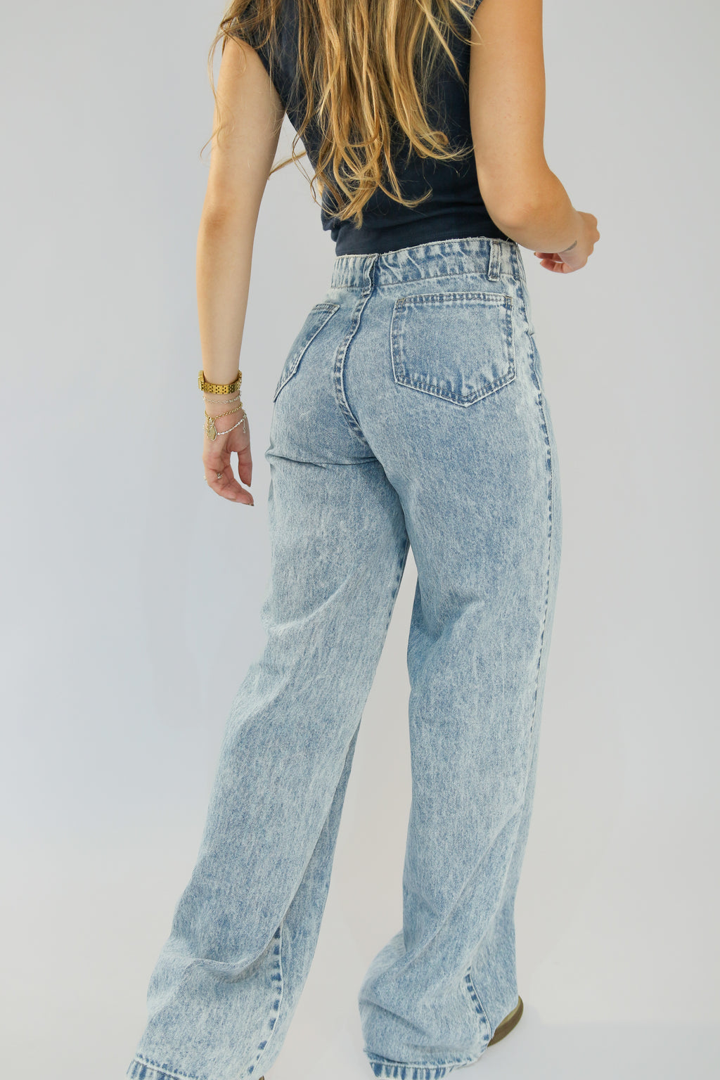 Calça Wide Leg Recorte Fronta Jeans Marmorizado Claro