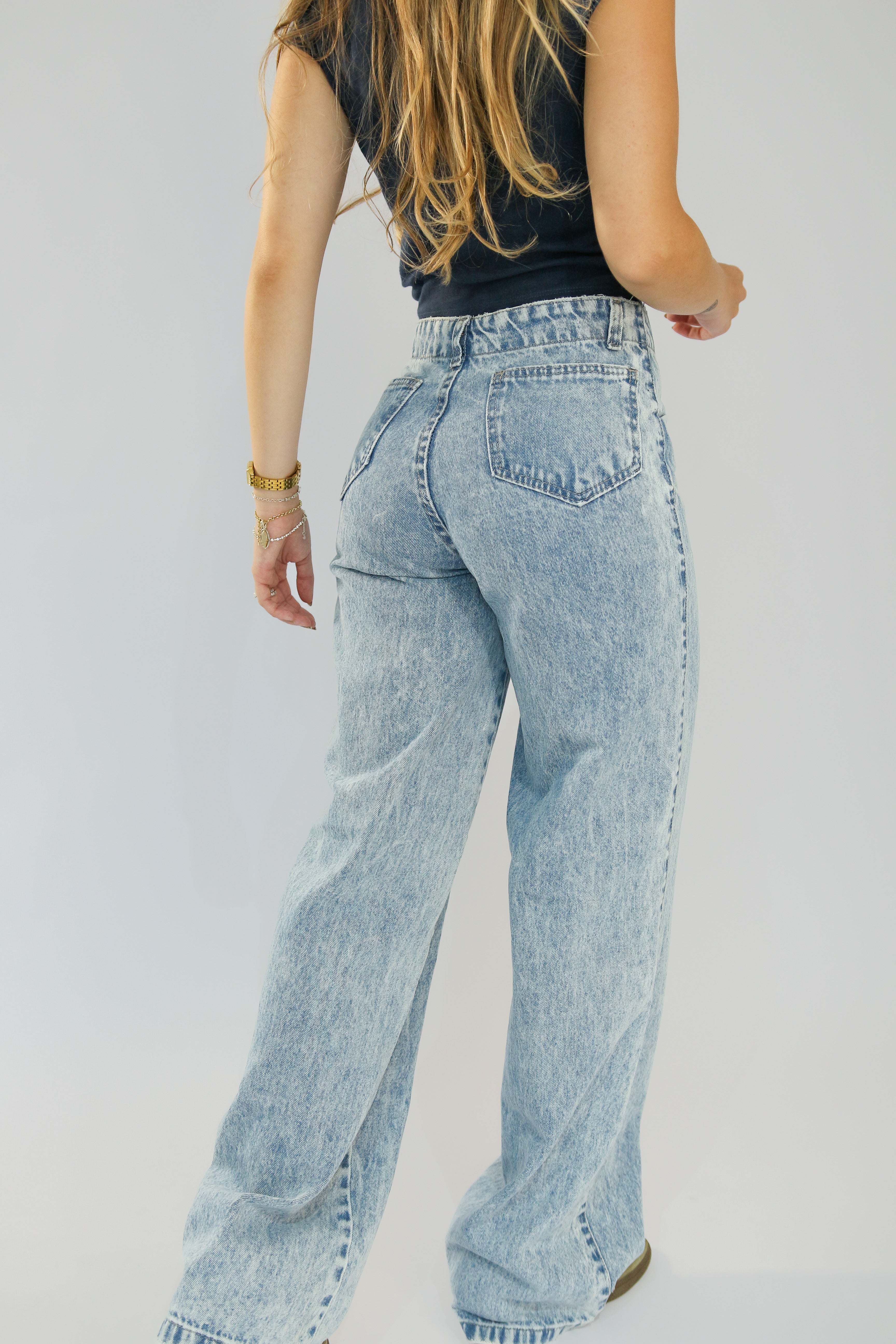 Calça Wide Leg Recorte Fronta Jeans Marmorizado Claro