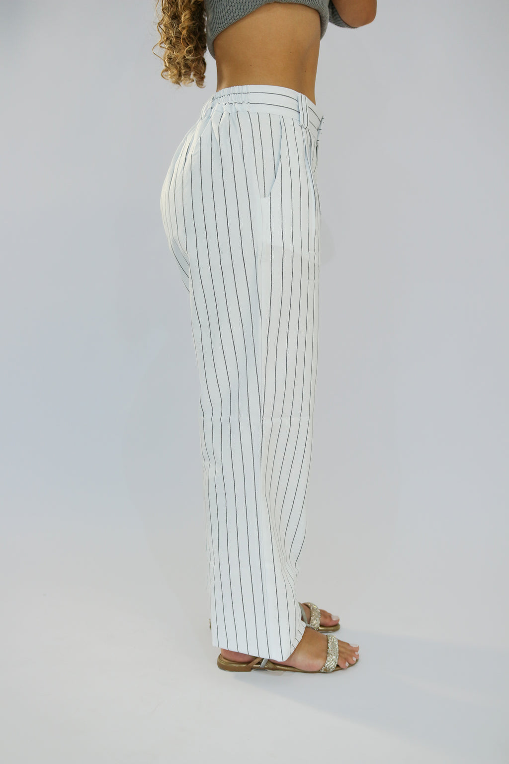 Calça Wide Leg Risca de Giz branca com Elástico