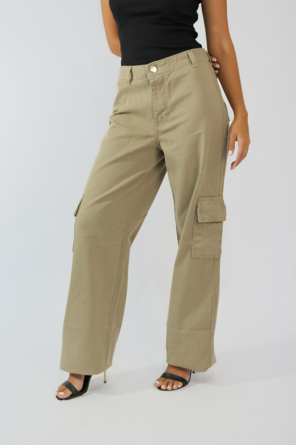 Calça Wide Leg Cargo Sem Cós Cáqui