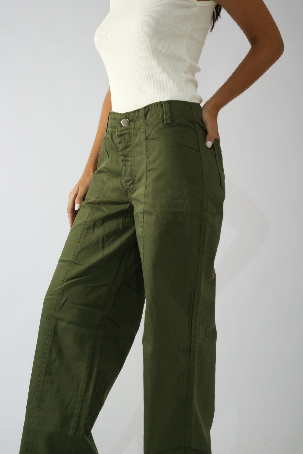 Calça Wide Leg Recorte Frontal Verde Militar