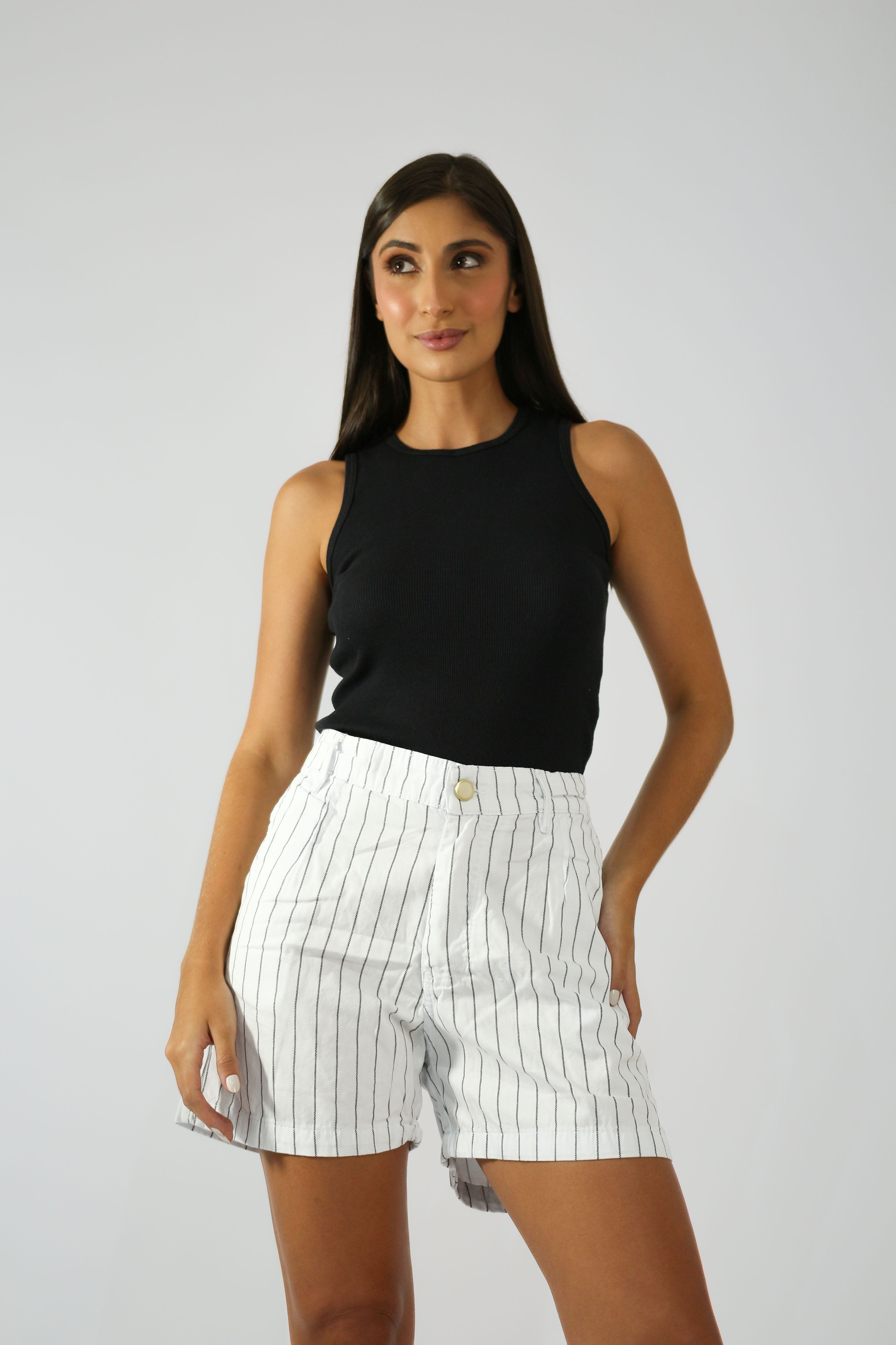 Short Alfaiataria Risca de Giz Branco