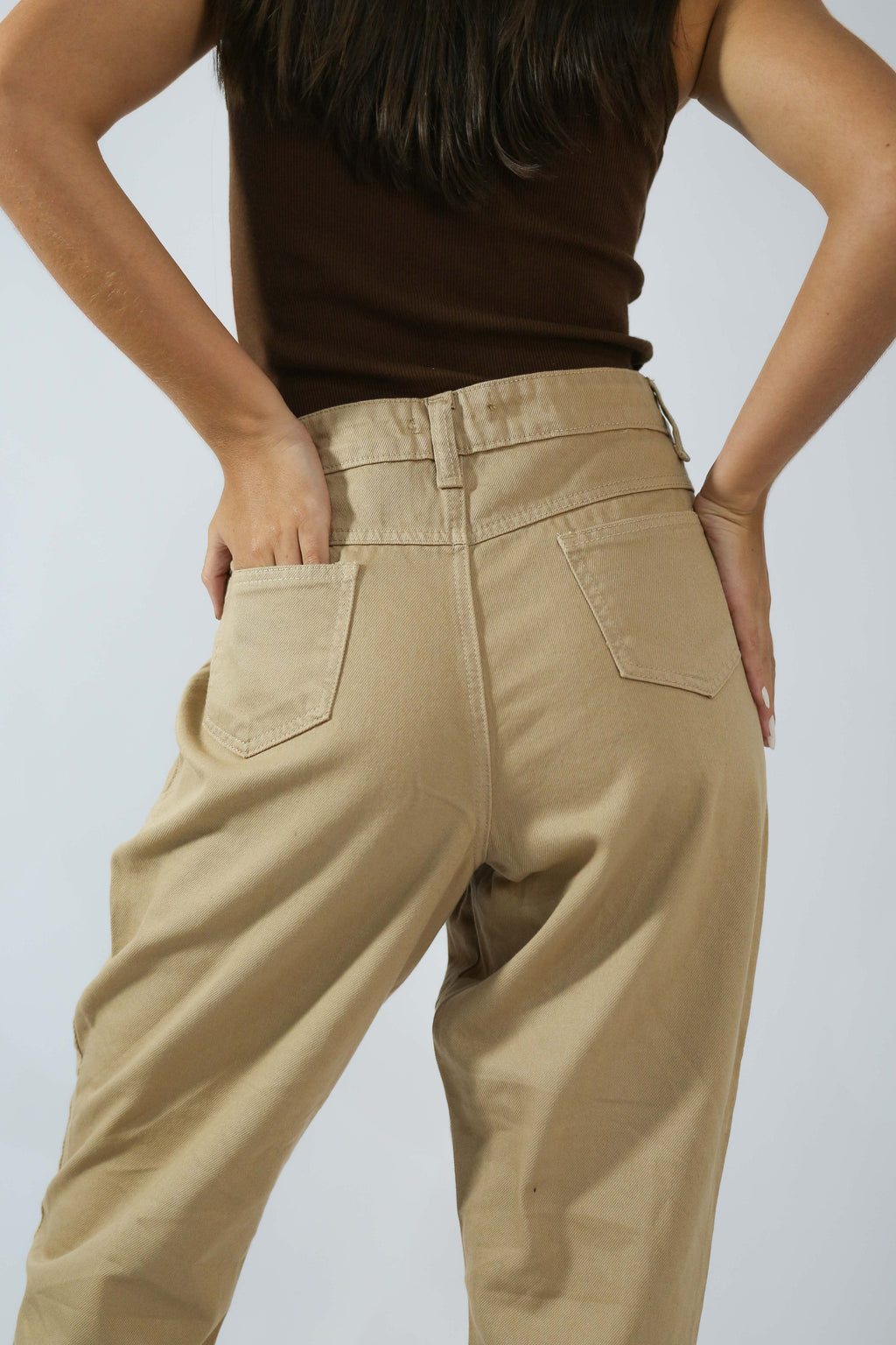 Calça Cenoura Cáqui
