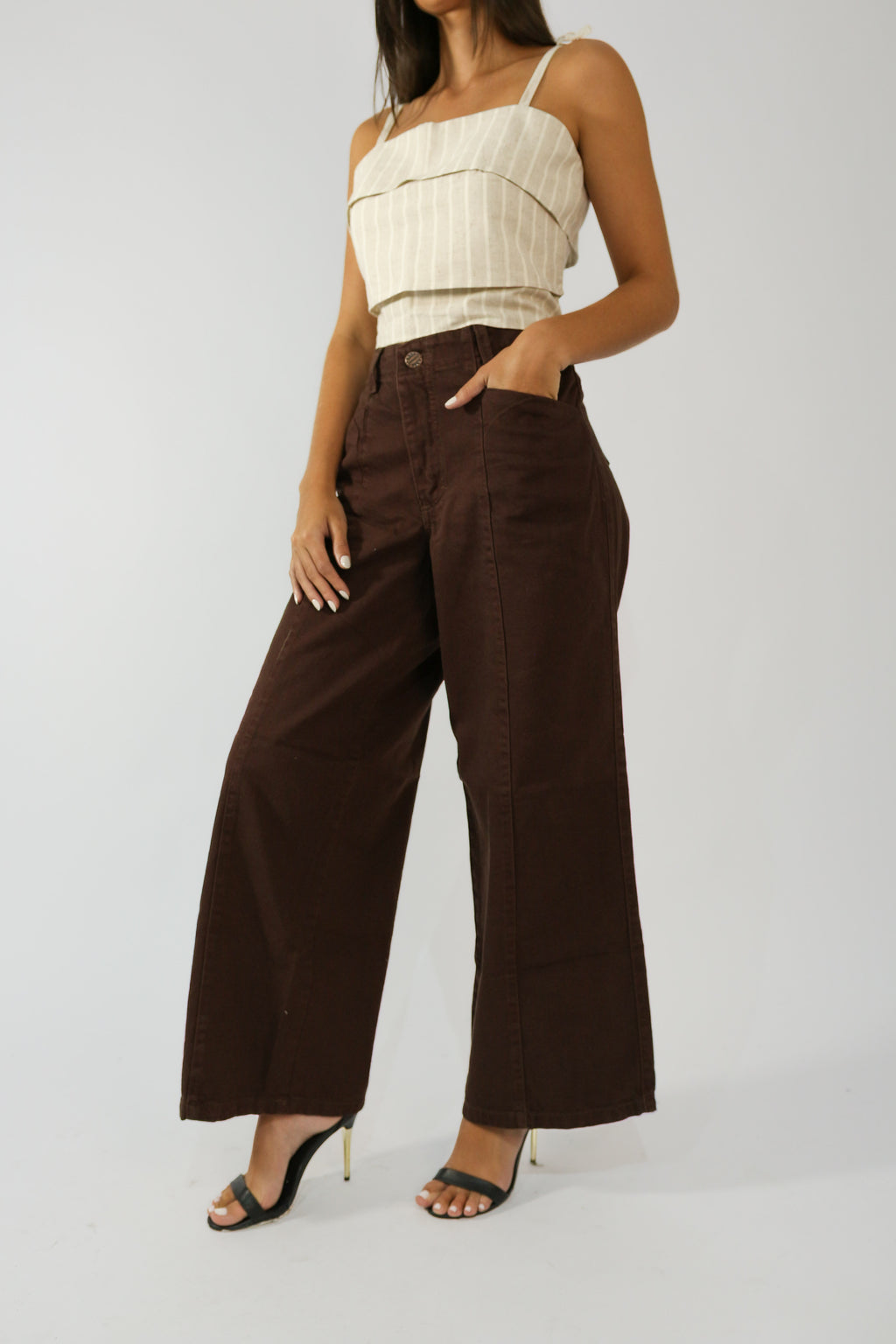 Calça Wide Leg Recorte Frontal Marrom
