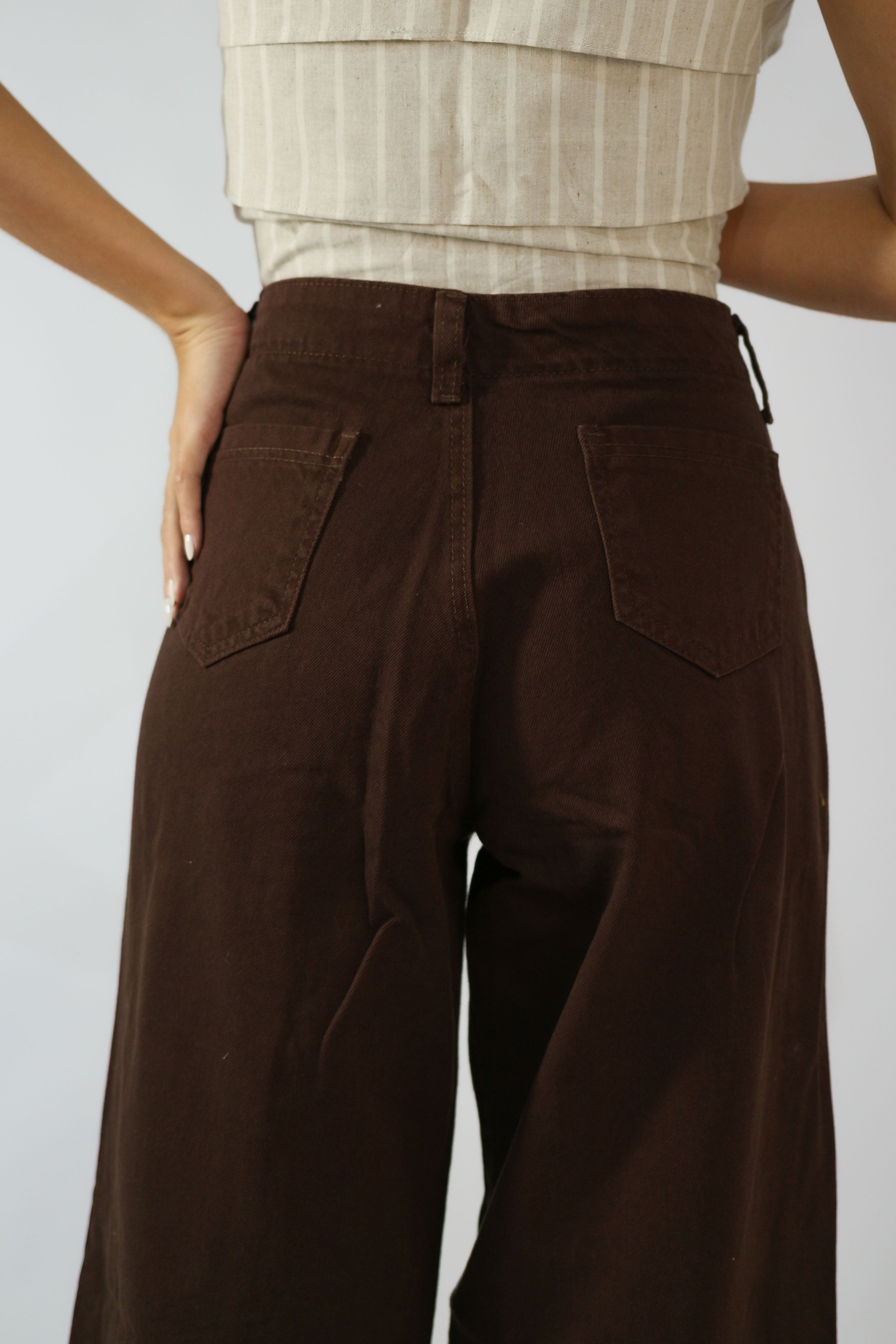 Calça Wide Leg Recorte Frontal Marrom