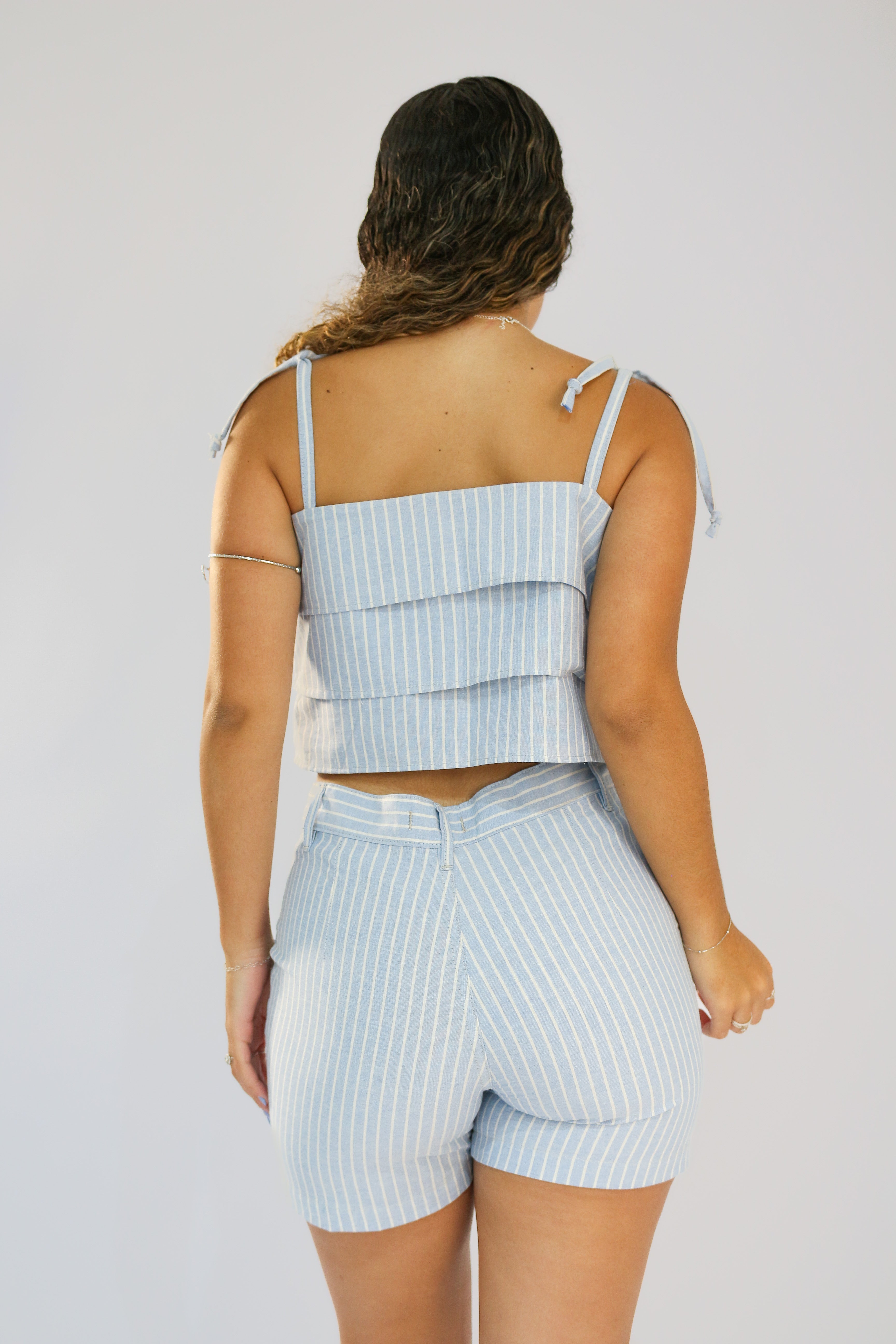 Short Alfaiataria Azul com Listra  Branca